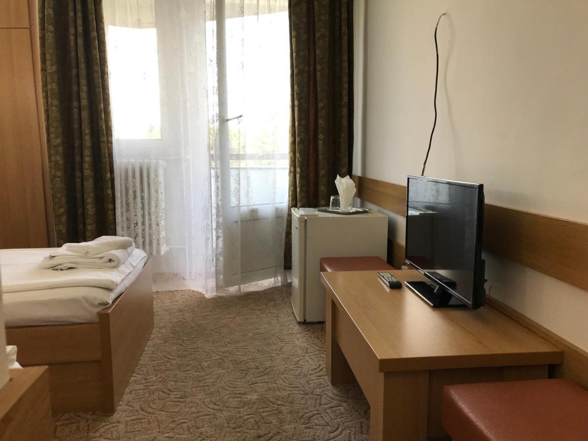 Hotel Hefaistos - Sovata Bagian luar foto