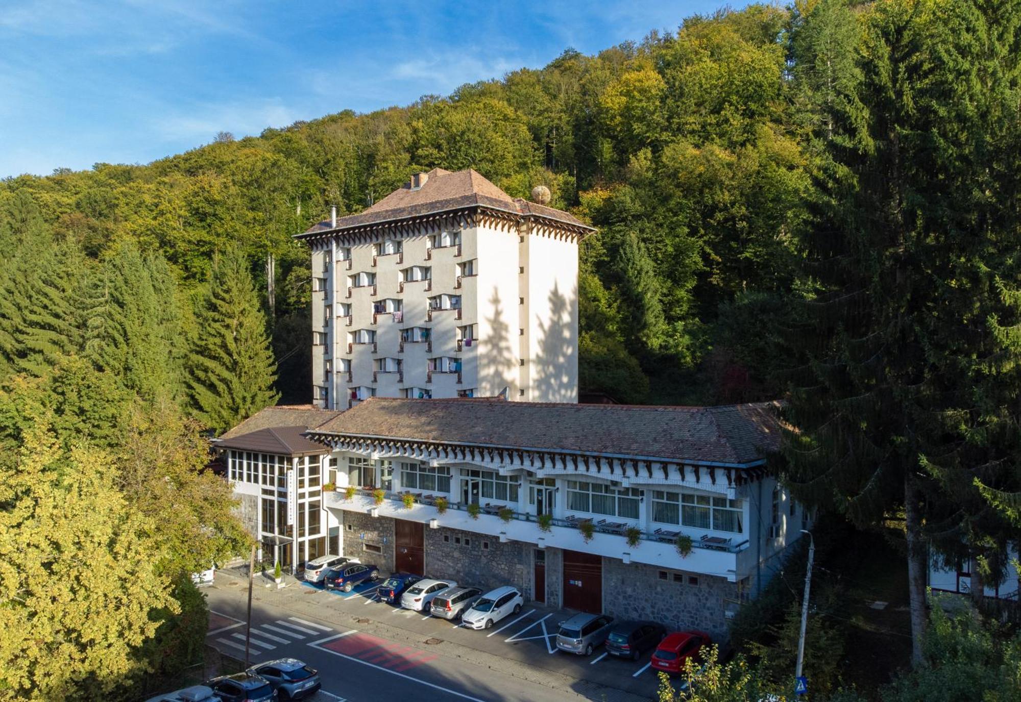 Hotel Hefaistos - Sovata Bagian luar foto