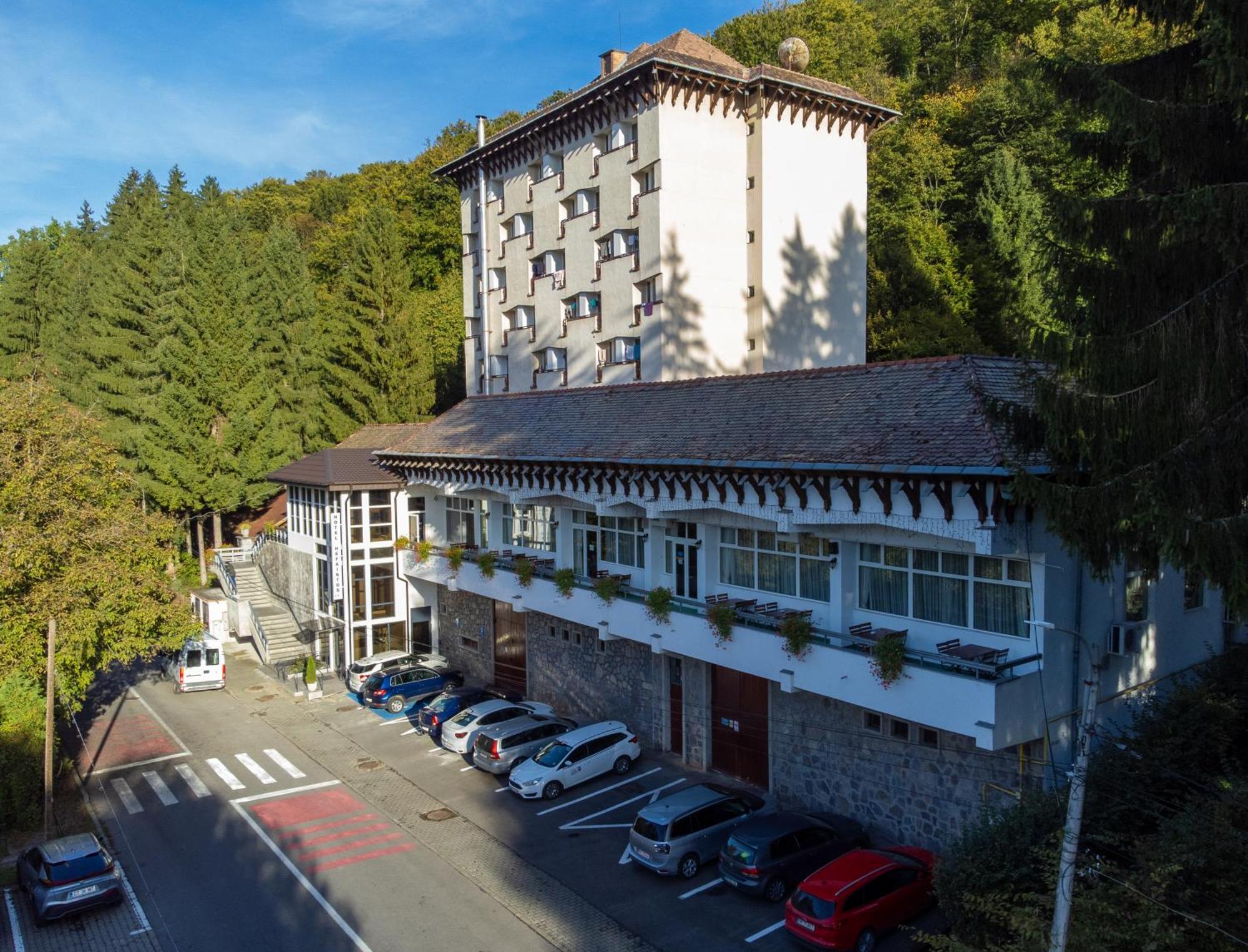 Hotel Hefaistos - Sovata Bagian luar foto