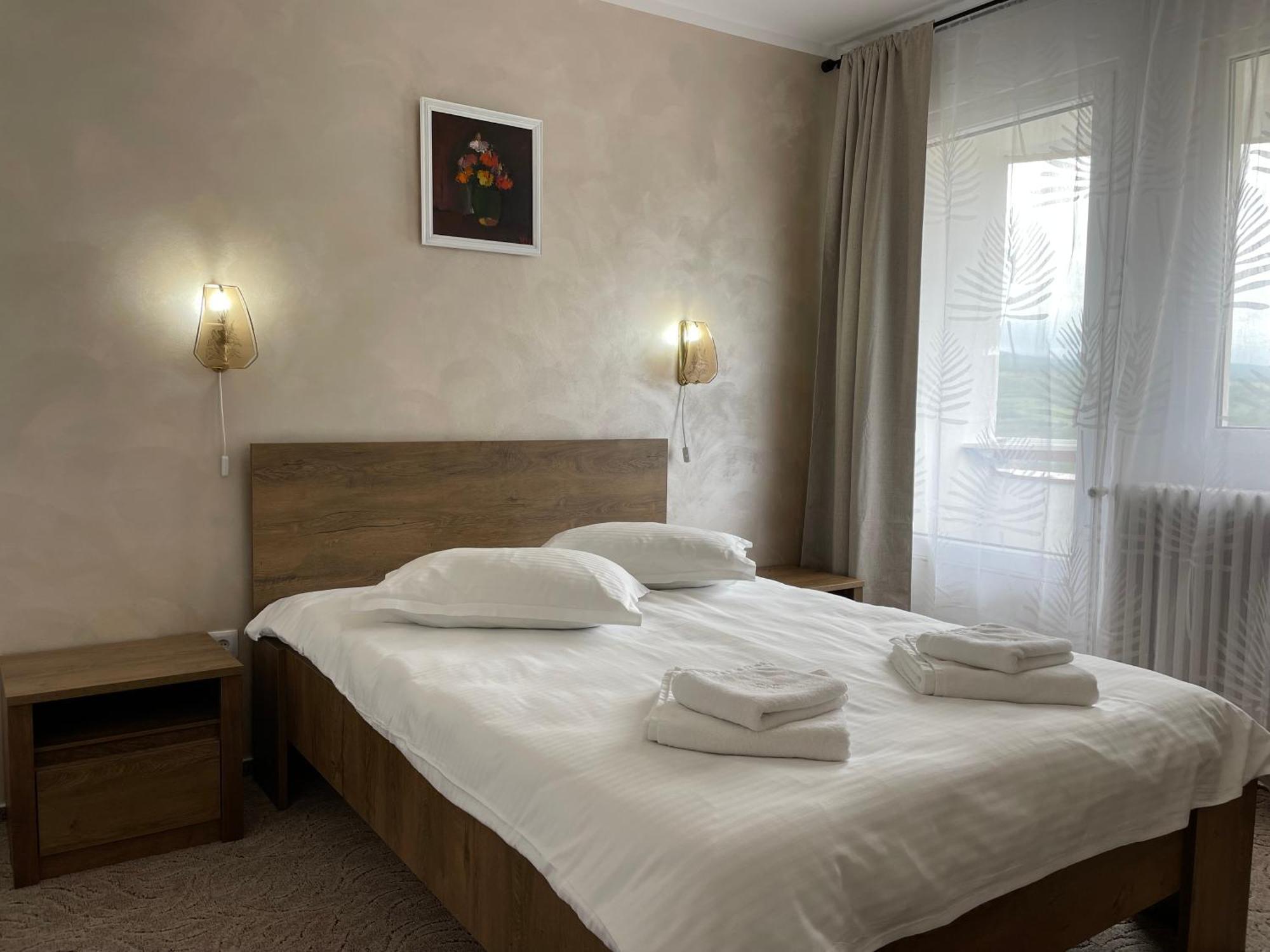 Hotel Hefaistos - Sovata Bagian luar foto